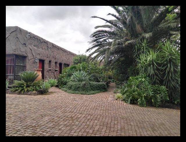 17 BEDROOM HOUSE FOR SALE IN WITBANK EXT 5